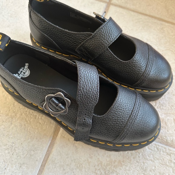 Black Sketchers - Picture 4 of 6